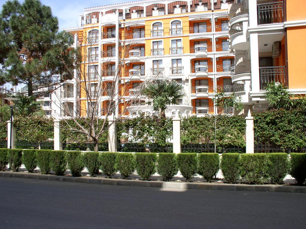 Lvv Palace Apartment Sunny Beach Exterior foto